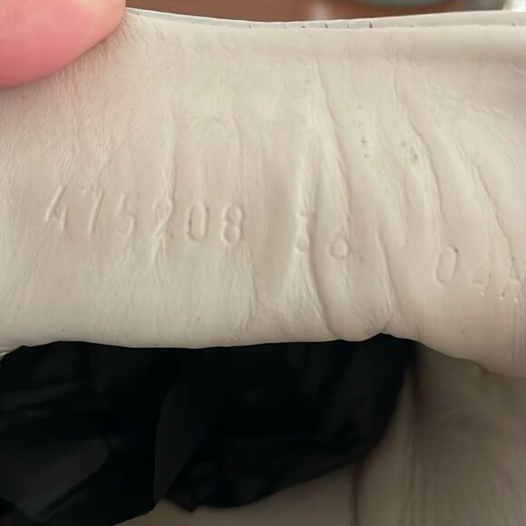 Gucci White Ace Leather Sneakers - Picture 4 of 8